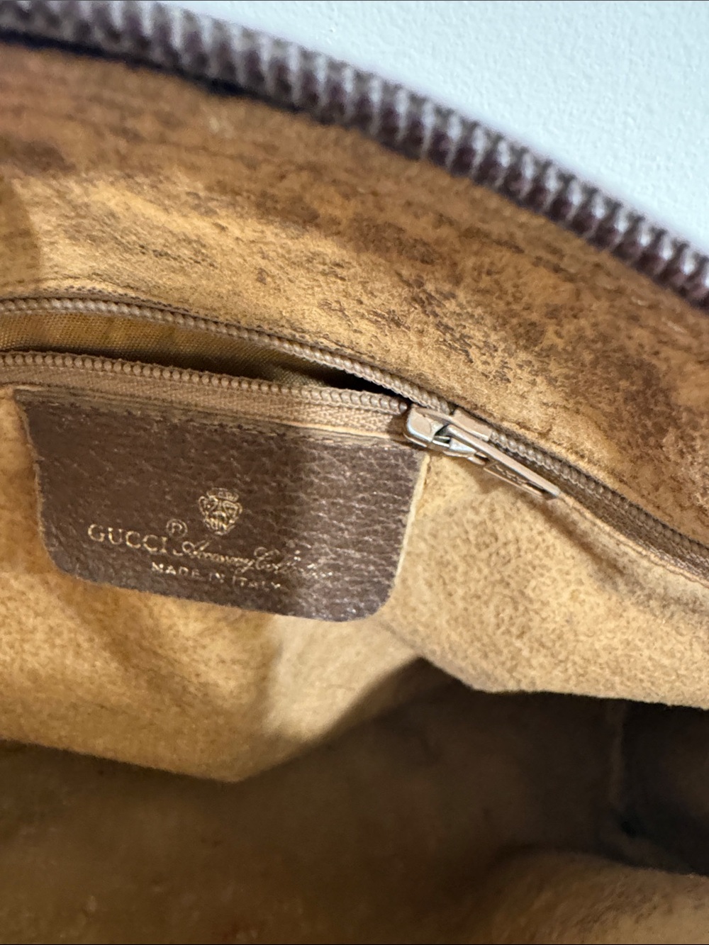 Vintage Gucci Crossbody Bag - Picture 8 of 10